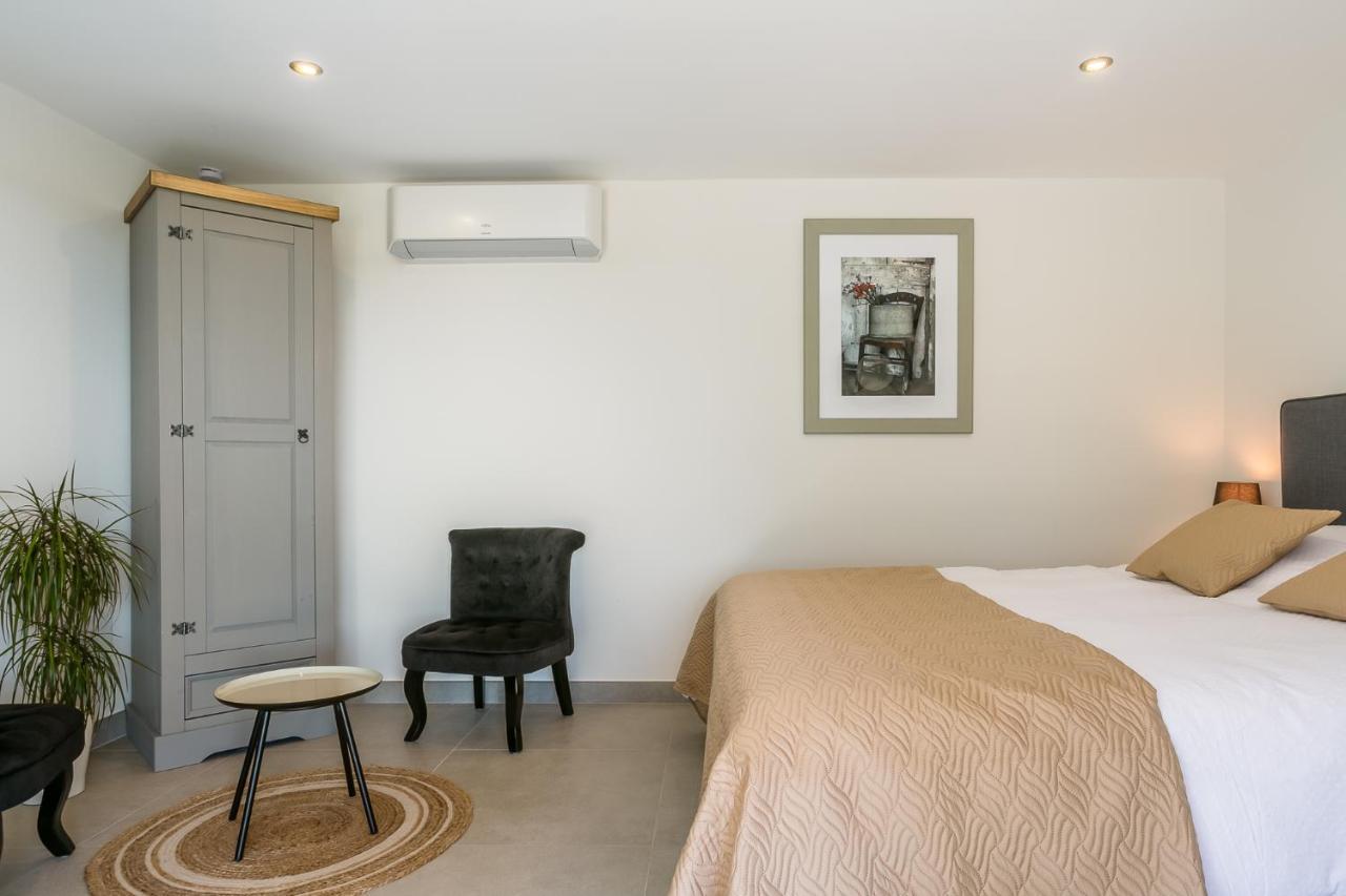 Villa Domitia Chambre D'Hotes Luberon บอนนิเยอ ภายนอก รูปภาพ